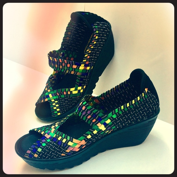 skechers woven memory foam shoes